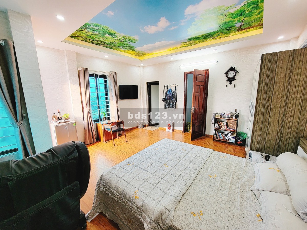 Hot giá sốc bán gấp nhà đất quận Tây Hồ.