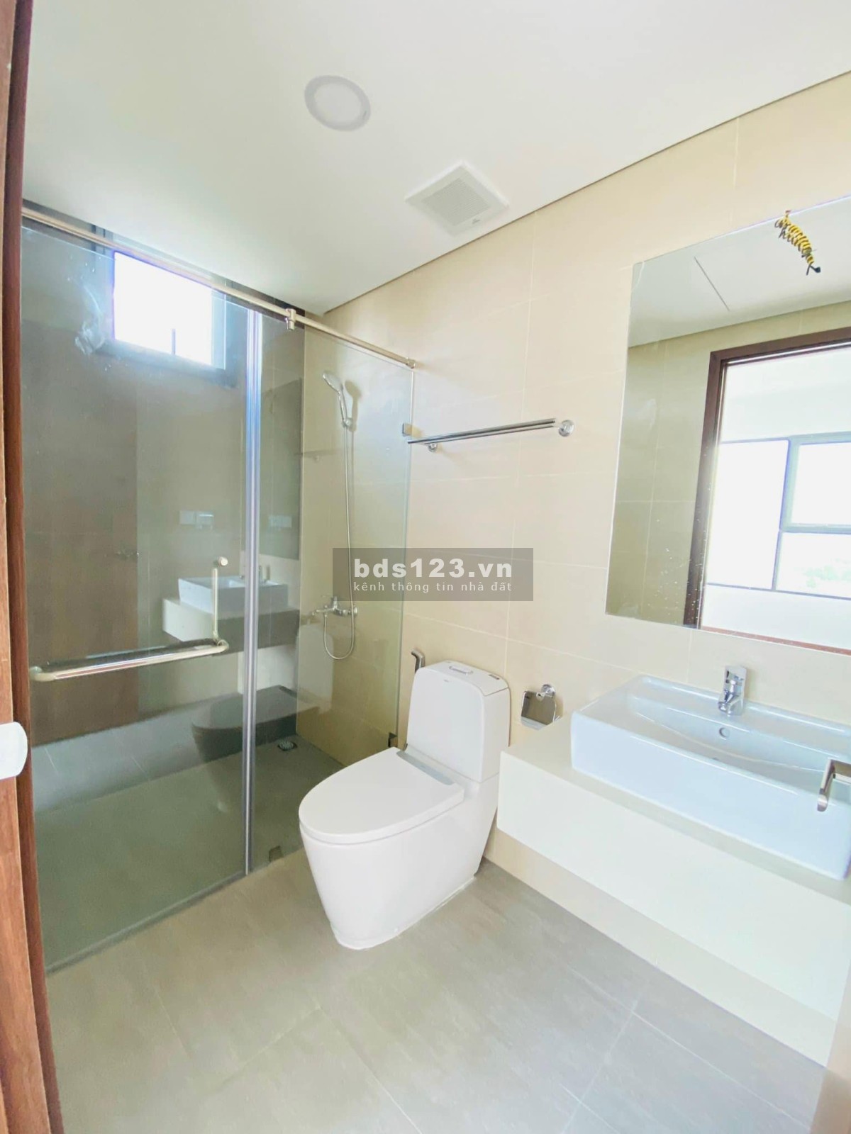 Bán lỗ căn hộ mới nhận nhà Mizuki, được miễn phí 2 năm phí quản lý. LH: 0902593053