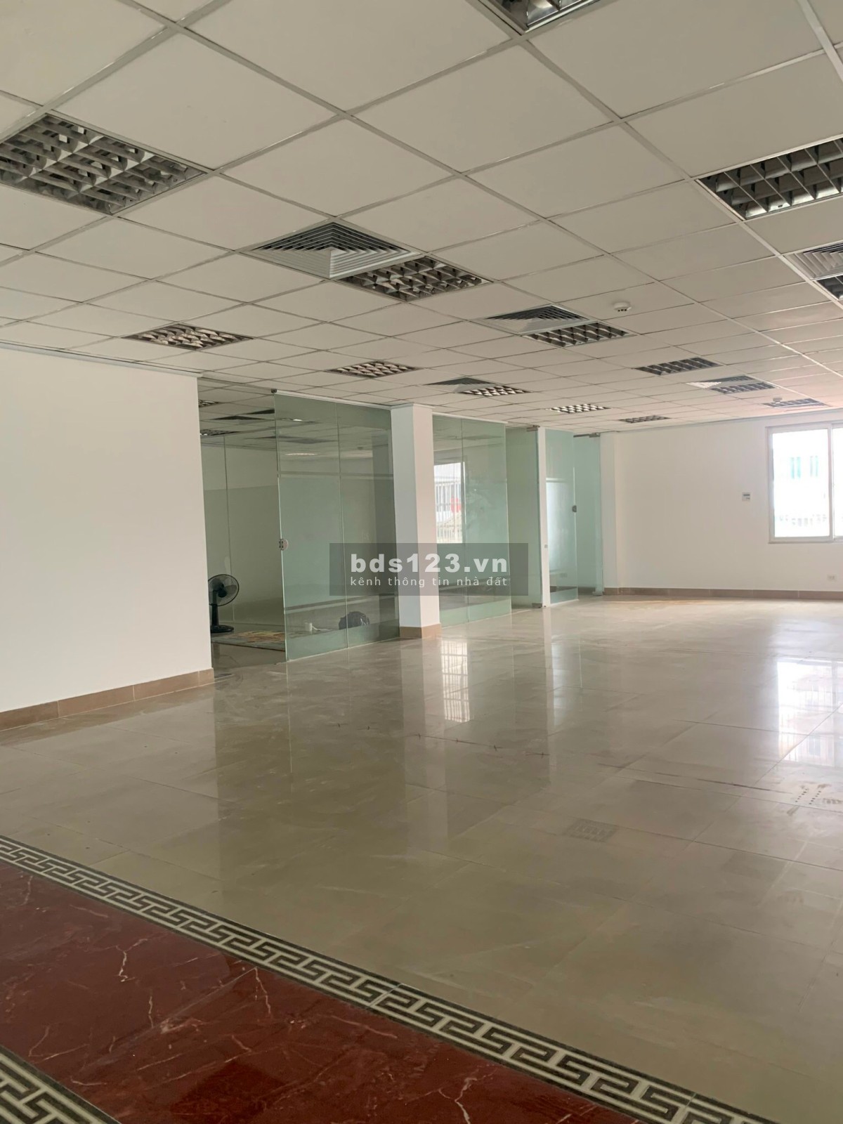 Cho thuê văn phòng sàn 177m tại Ngã Tư Sở