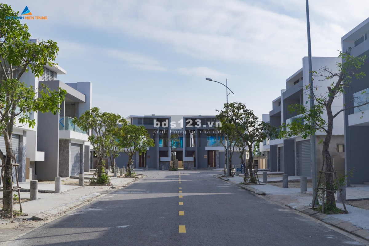 Giảm 30%, biệt thự nghỉ dưỡng ven biển DT 427m2 có hồ bơi tiêu chuẩn Đà Nẵng, sổ lâu dài 0906576674