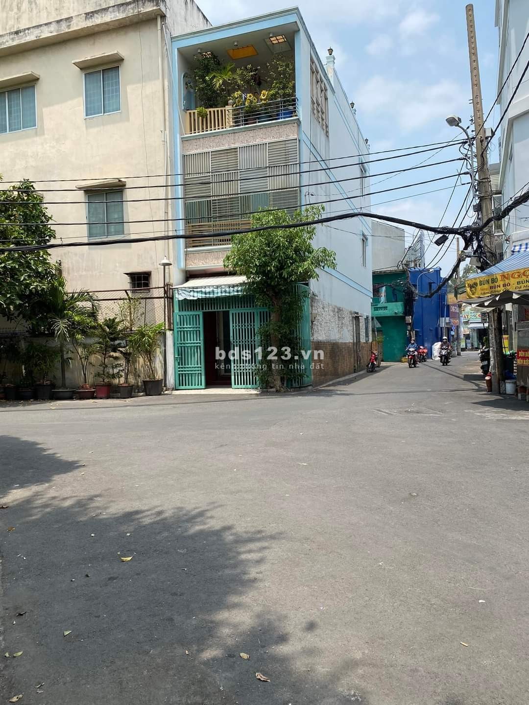 Bán nhà tại trung tâm Tân Bình, Lạc Long Quân, HXH thông 6M, 5 tầng, chỉ hơn 8 tỷ