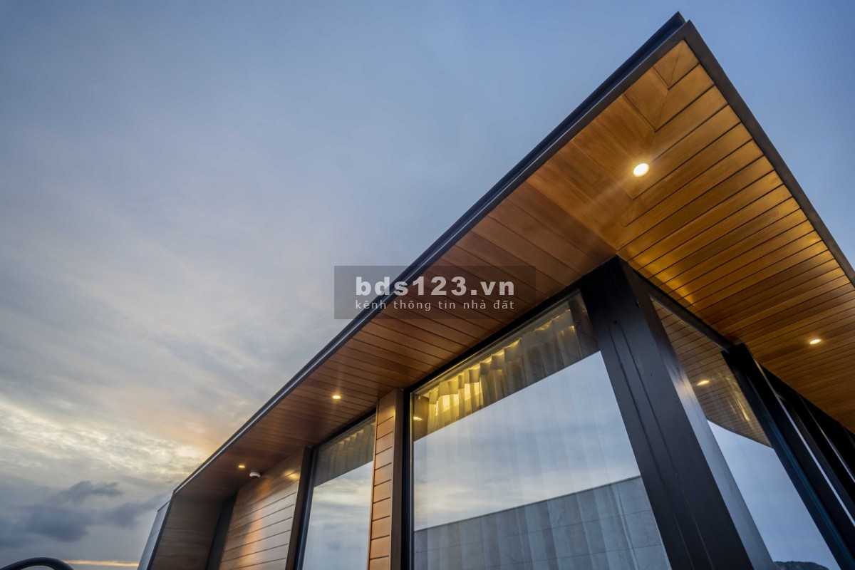 Bán biệt thự. Duy nhất 1 căn Villas ONE RIVER mặt sông Đà Nẵng rẻ hơn giá gốc, sang tên ngay