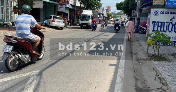 Bán đất dt 300m2 giấy tờ hợp lệ do không còn nhu cầu nên bán rường học cấp ba chú tám cần bán nhanh