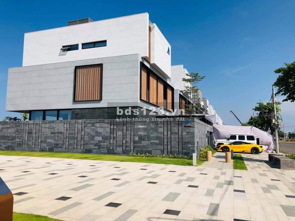 Bán biệt thự. Duy nhất 1 căn Villas ONE RIVER mặt sông Đà Nẵng rẻ hơn giá gốc, sang tên ngay
