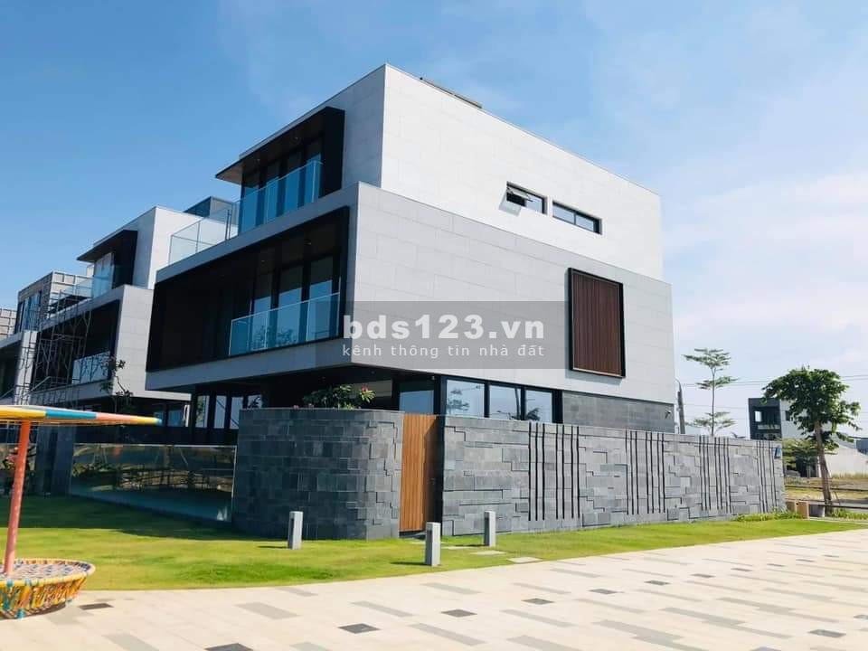 Bán biệt thự. Duy nhất 1 căn Villas ONE RIVER mặt sông Đà Nẵng rẻ hơn giá gốc, sang tên ngay