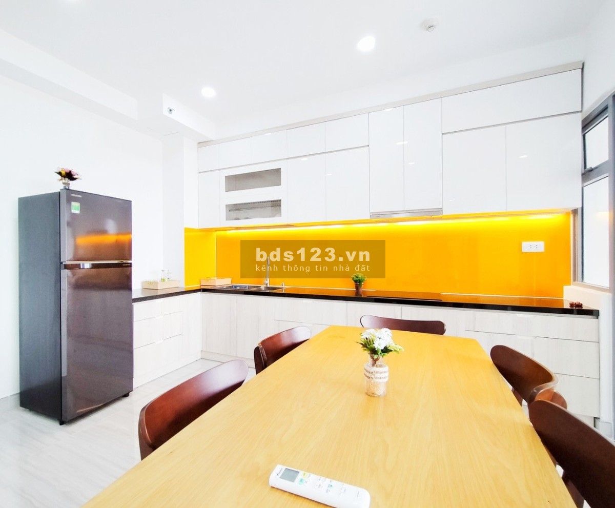 Cho thuê căn hộ 2PN Palm Heights. LH em Kiều 092 423 9630.