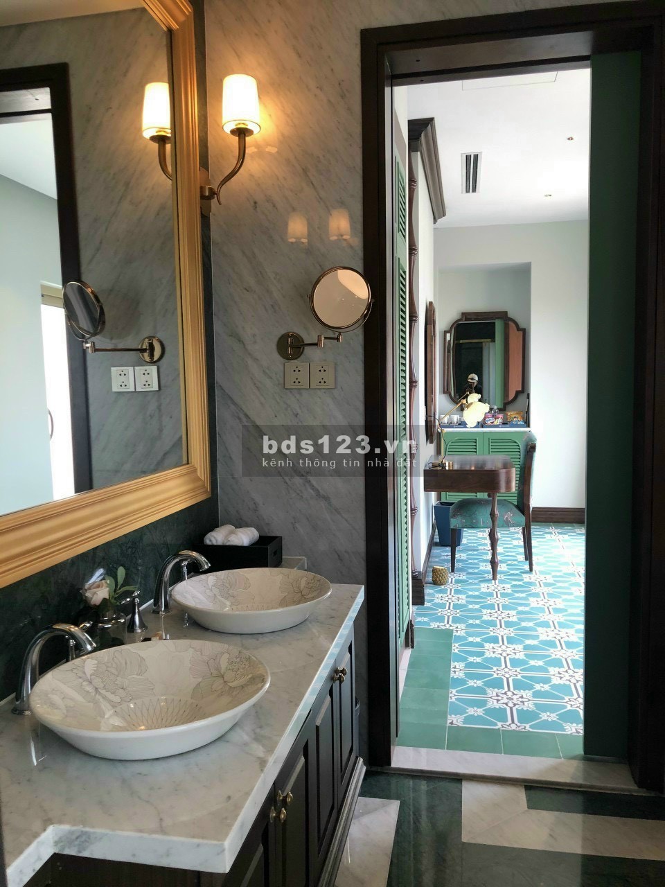 Cần tiền bán biệt thự rẻ khách sạn mặt biên 5 tầng Regal Legend Quảng Bình, Giảm thêm 14% sổ lâu dài