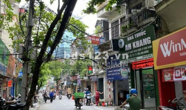 Chính chủ cần bán nhà mặt phố 5 tầng gấp tại phố Hoa Bằng, ( môi giới vui lòng không liên hệ )