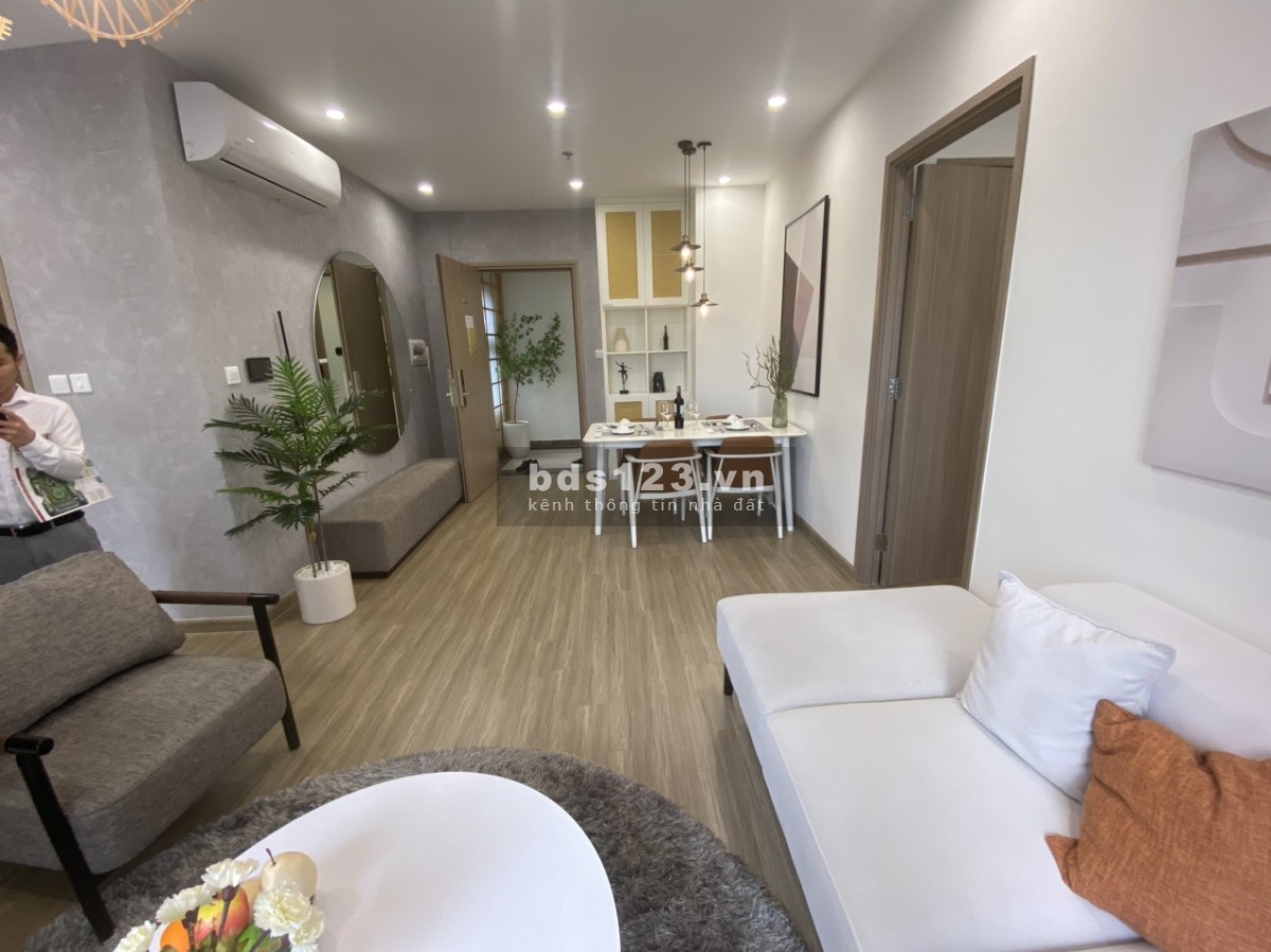 Bán căn hộ 2 ngủ, 2wc 62m2 view đẹp nhất dự án chỉ từ 2,5 tỷ. Lh 0989519802