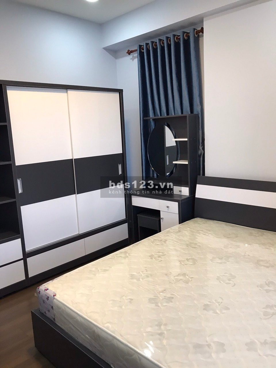 Bán Gấp căn hộ 3PN The Sun Avenue, DT 90m2, Giá bán: 5 tỷ bao hết. Lh 0903681920 Mr Định