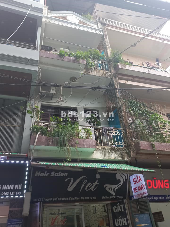 Gia đình cần bán nhà gấp Phố Đội Nhân giá 8,6 tỷ, 50mx4 tầng, Ô tô đỗ
