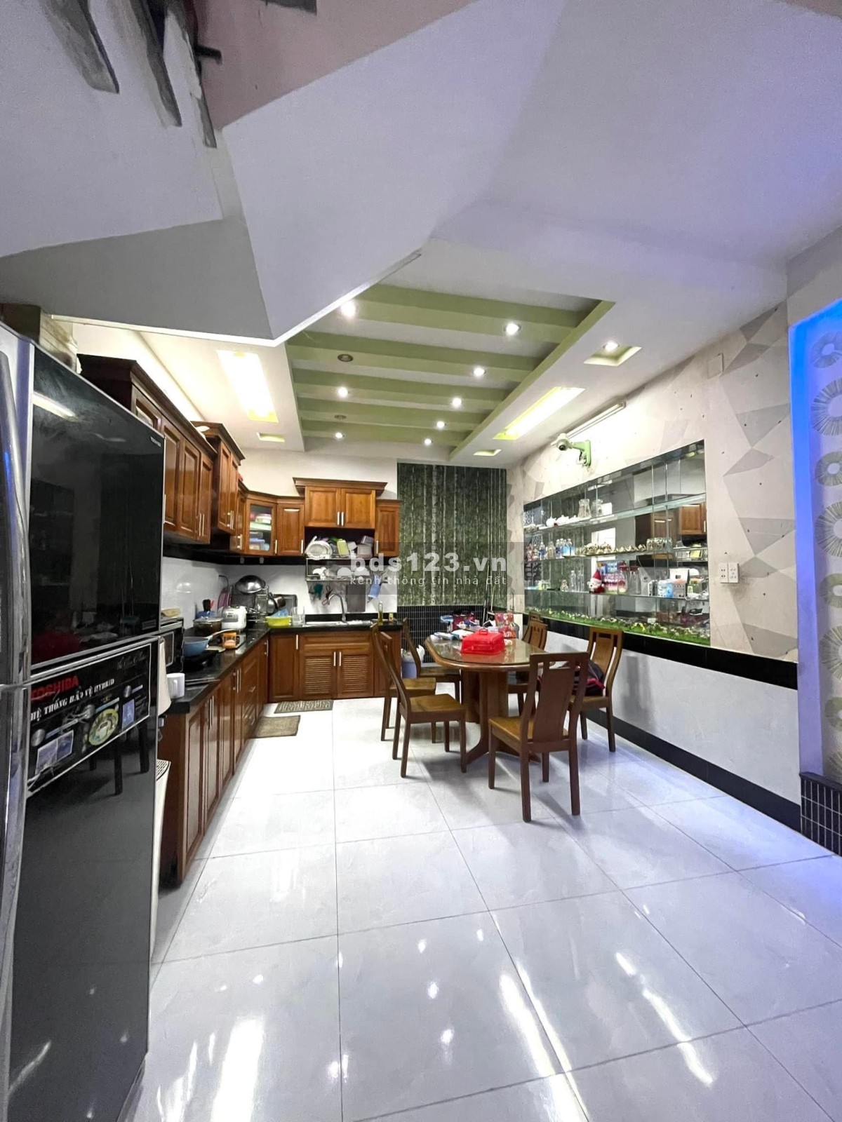 Bán nhà Trần Quang Diệu, vip q3, xe hơi ngủ nhà, hẻm thông, dân trí, 3pn, 68m2, 14 tỷ