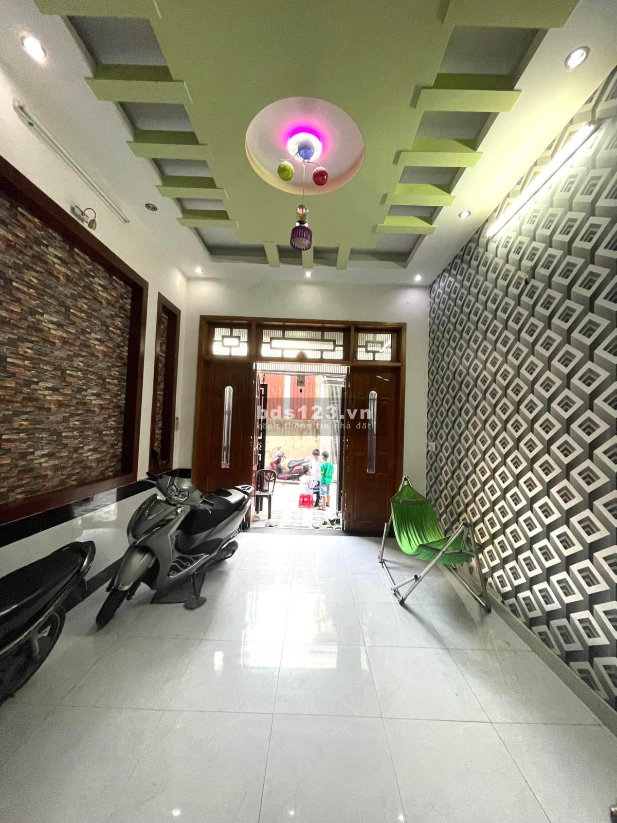 Bán nhà Trần Quang Diệu, vip q3, xe hơi ngủ nhà, hẻm thông, dân trí, 3pn, 68m2, 14 tỷ