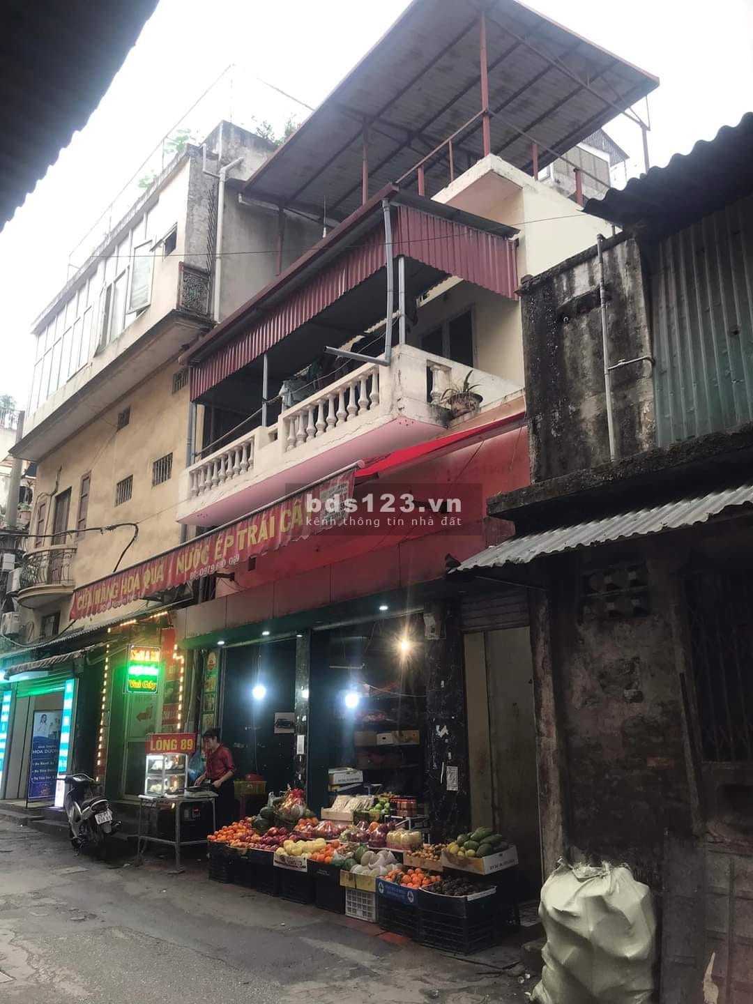 Rất cần bán nhà mặt tiền phố Nguyễn Phúc Lai giá 13.9 tỷ, 90mx3T