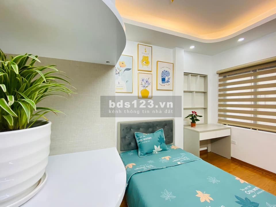 Bán nhà riêng nhà đẹp lonh lanh - Ngõ rộng thoáng - Gần hồ - Thông sổ đẹp, tặng hết nội thất