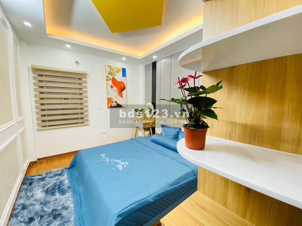 Bán nhà riêng nhà đẹp lonh lanh - Ngõ rộng thoáng - Gần hồ - Thông sổ đẹp, tặng hết nội thất