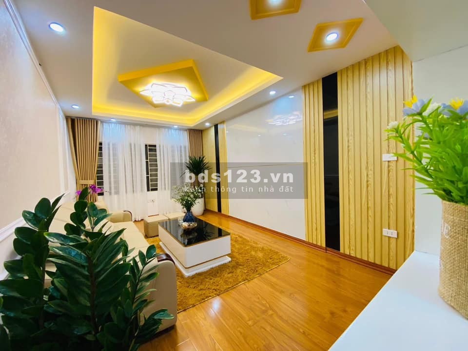 Bán nhà riêng nhà đẹp lonh lanh - Ngõ rộng thoáng - Gần hồ - Thông sổ đẹp, tặng hết nội thất
