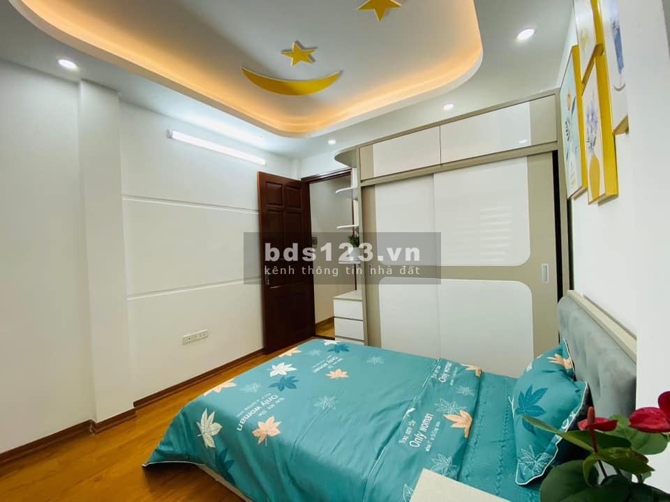 Bán nhà riêng nhà đẹp lonh lanh - Ngõ rộng thoáng - Gần hồ - Thông sổ đẹp, tặng hết nội thất