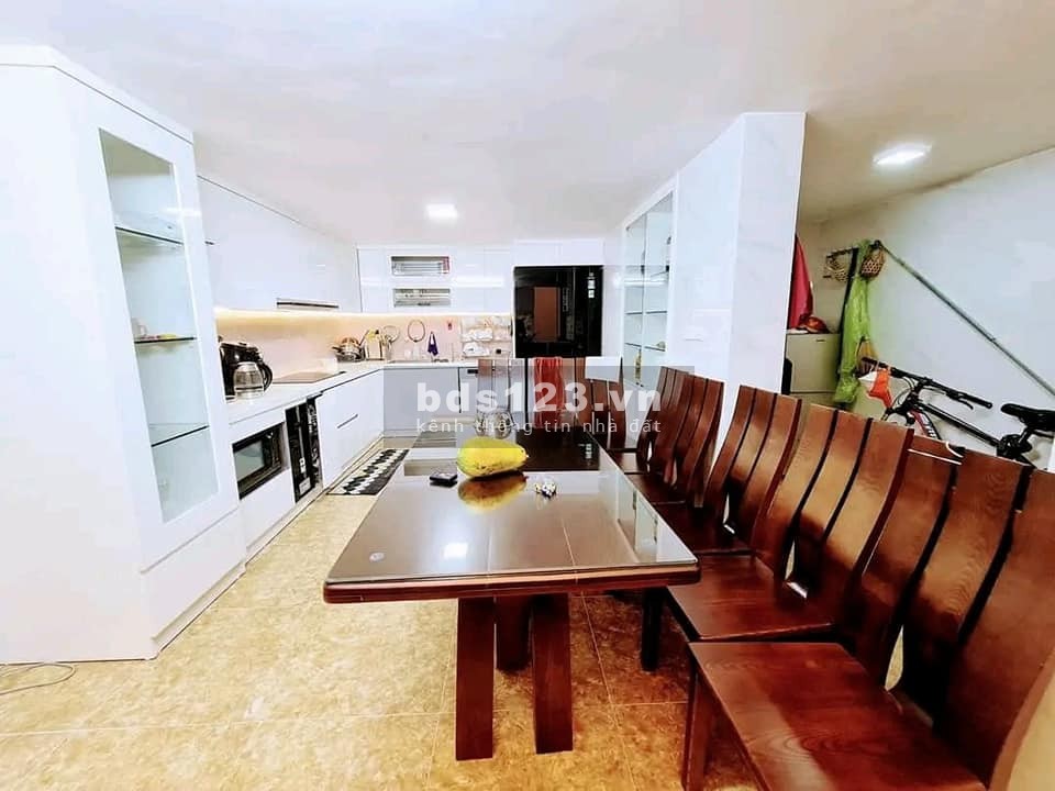 Bán nhà riêng trung tâm quận ngõ thông gần phố gàn ô tô nhà mới MT 5,5m - 53m - 5 tầng nội thất xịn