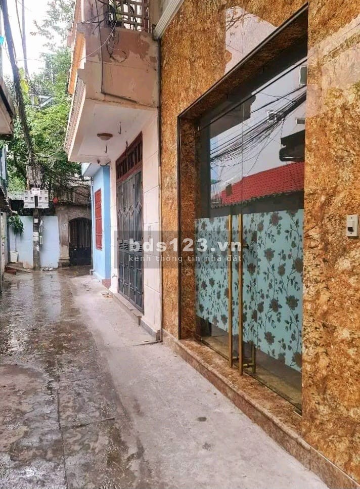 Bán nhà riêng trung tâm quận ngõ thông gần phố gàn ô tô nhà mới MT 5,5m - 53m - 5 tầng nội thất xịn