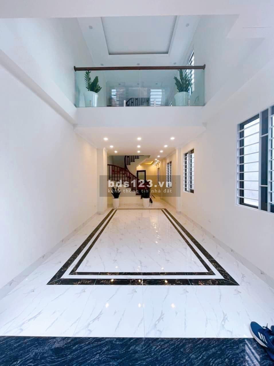 Bán nhà Ngọc Thụy - Long Biên - Kinh doanh - Ngõ ô tô, 45m2- 5 tầng - 3tỷ6