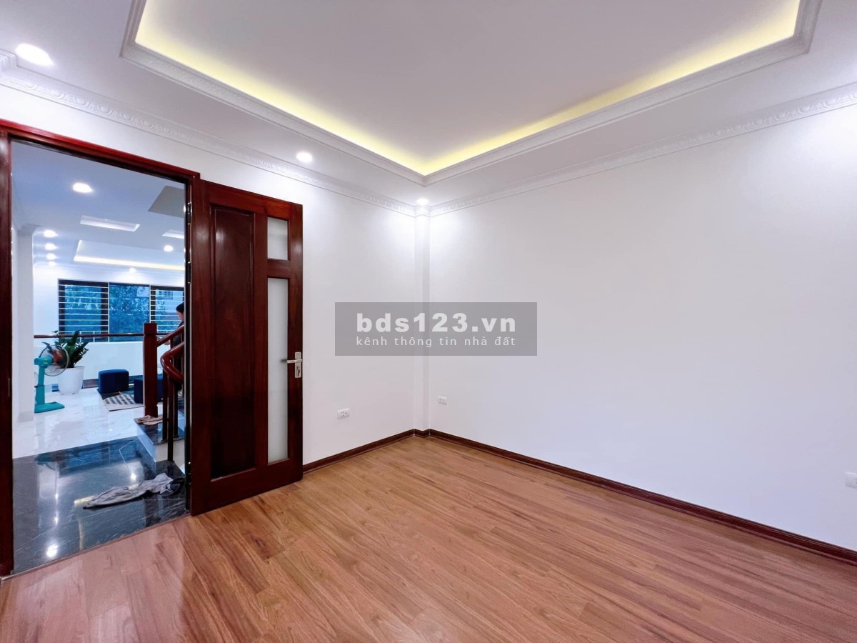 Bán nhà Ngọc Thụy - Long Biên - Kinh doanh - Ngõ ô tô, 45m2- 5 tầng - 3tỷ6