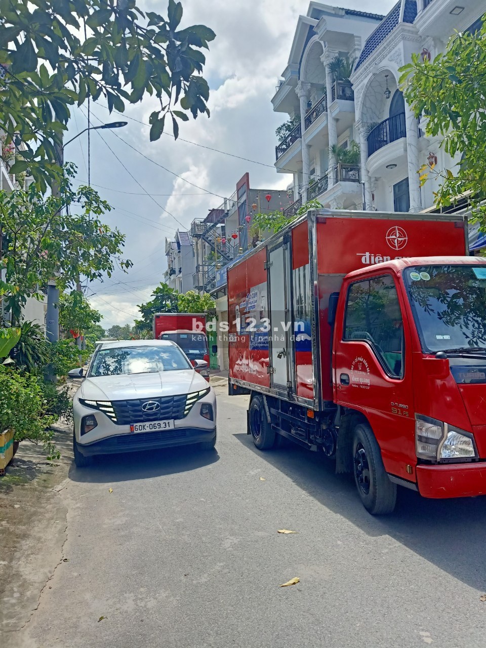 Cần bán nhà mặt tiền trệt 3 lầu, sân thượng đường thông 3 ô tô Linh Trung, Thủ Đức