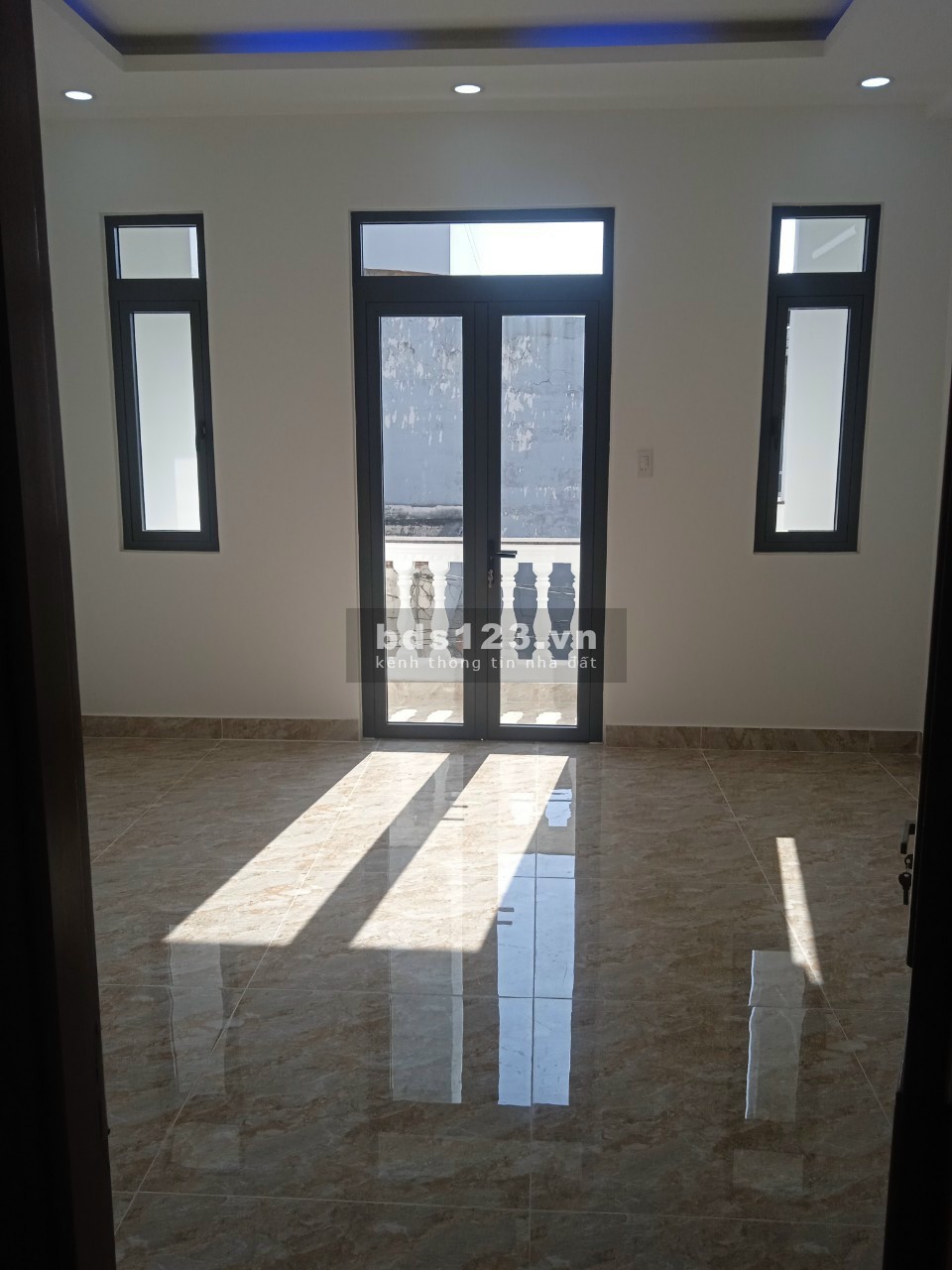 Chính chủ kẹt ngân hàng đang cần bán căn nhà vừa hoàn thiện