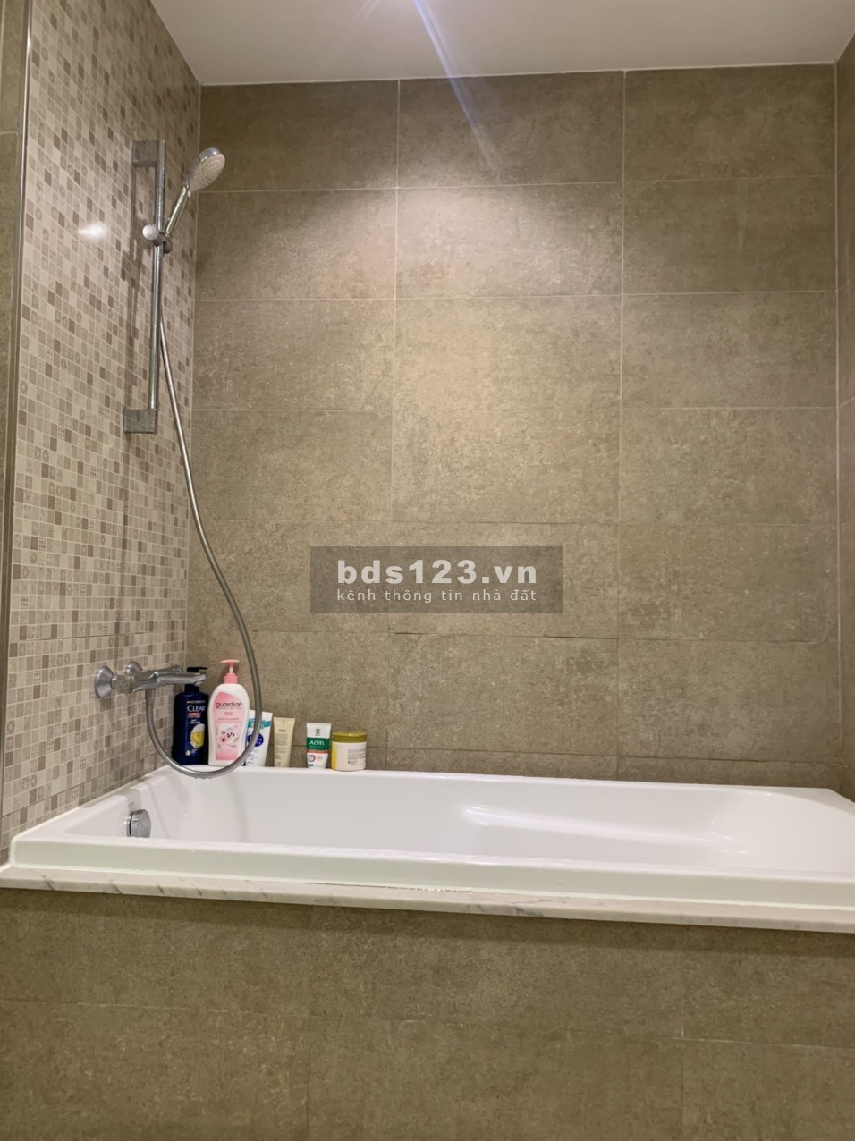 Cho thuê căn hộ 3PN 130m2 Riverpark Premier cao cấp Phú Mỹ Hưng chỉ 1600 usd