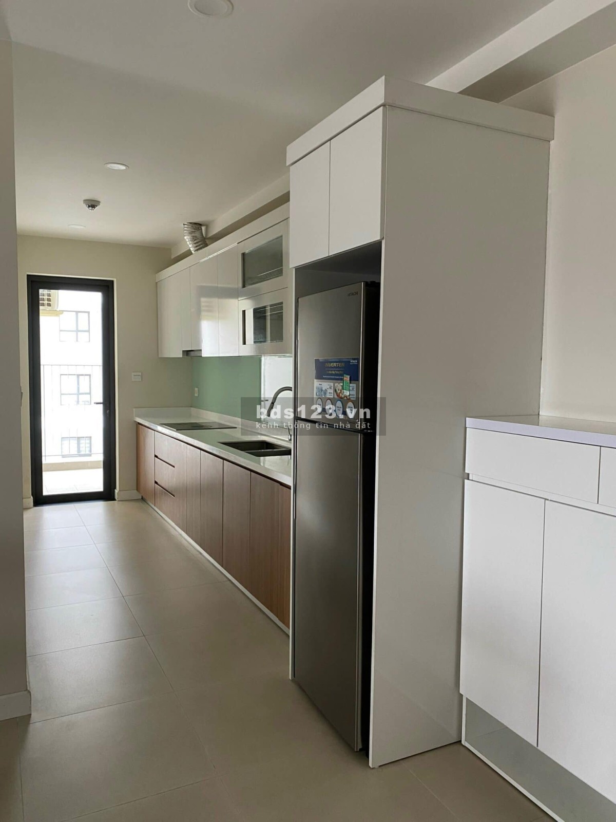 Bán chung cư gần Ngoại giao đoàn, Võ Chí Công 101 m2, 3 pn