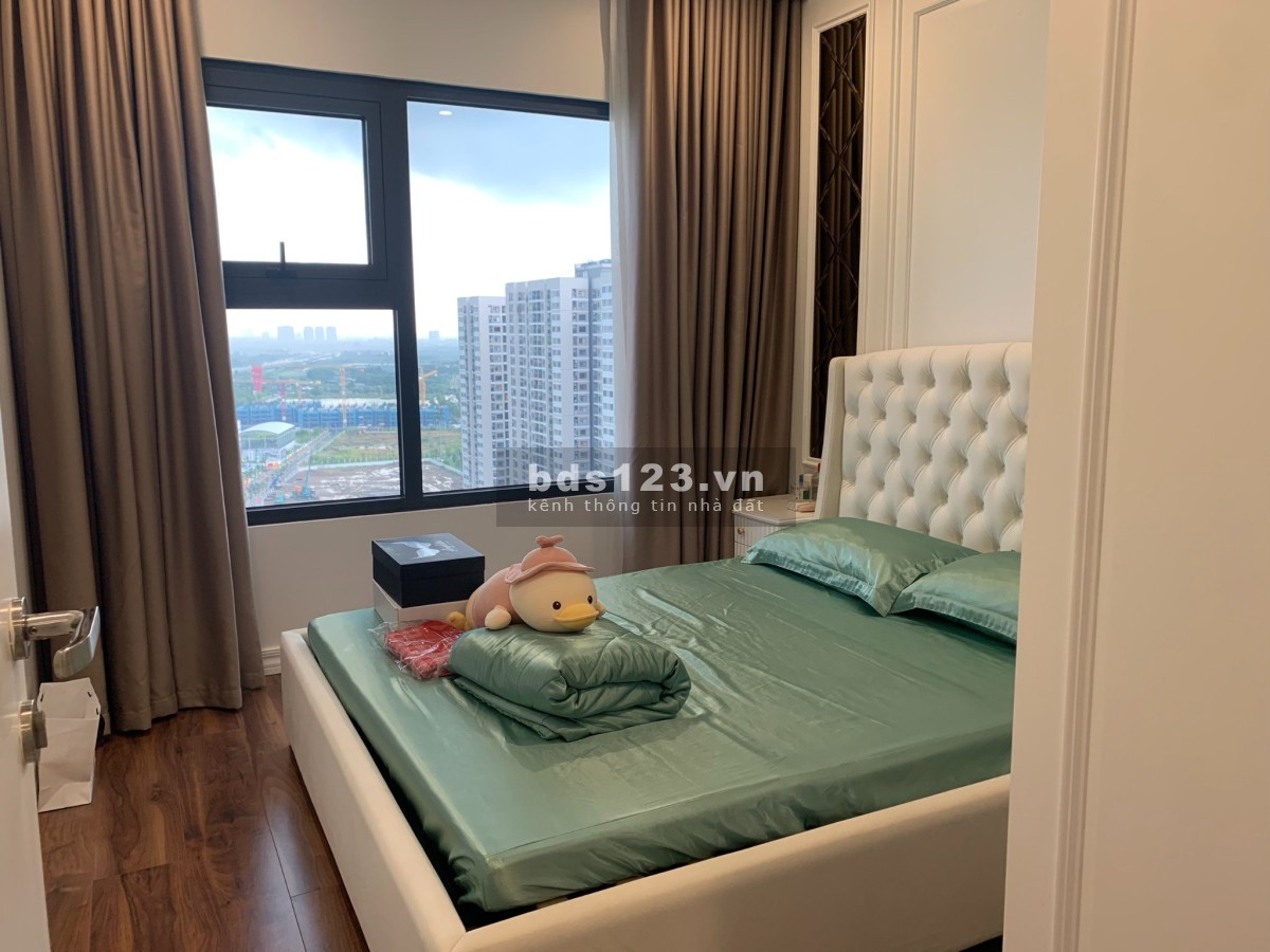 Cần tiền bán gấp căn hộ 2N+1 GÓC 70M2 giá 1,8 tỷ tặng nội thất Vinhomes Ocean Park Gia Lâm.