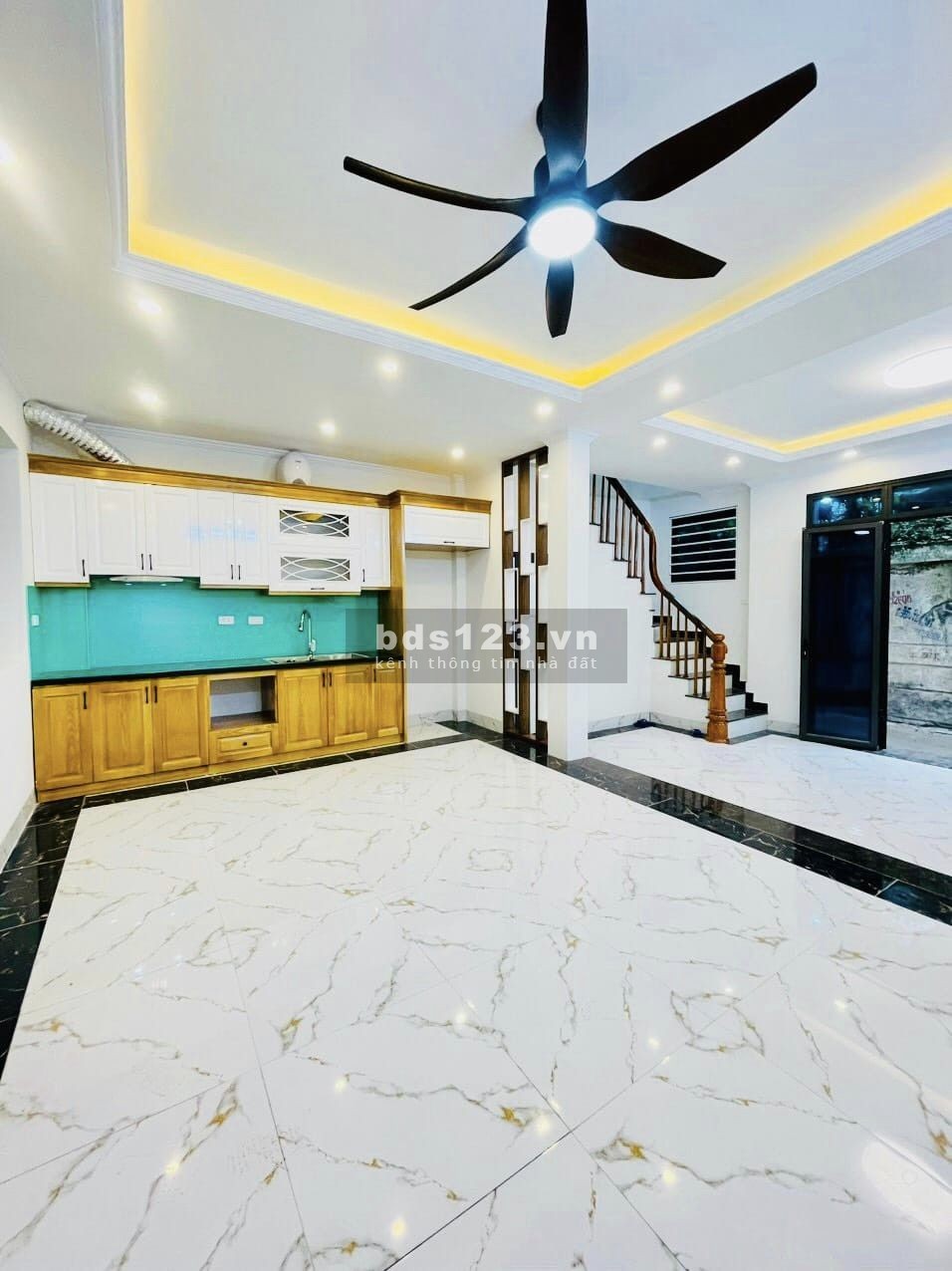 Bán nhà khu VIP ngã tư Sở - Nhà mới đẹp mặt tiền rộng - 2 thoáng trước sau - Khu hiếm nhà bán.