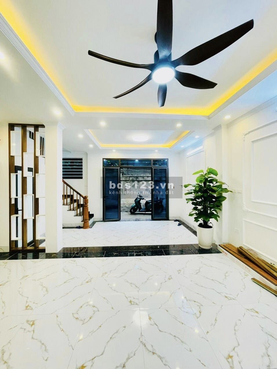 Bán nhà khu VIP ngã tư Sở - Nhà mới đẹp mặt tiền rộng - 2 thoáng trước sau - Khu hiếm nhà bán.
