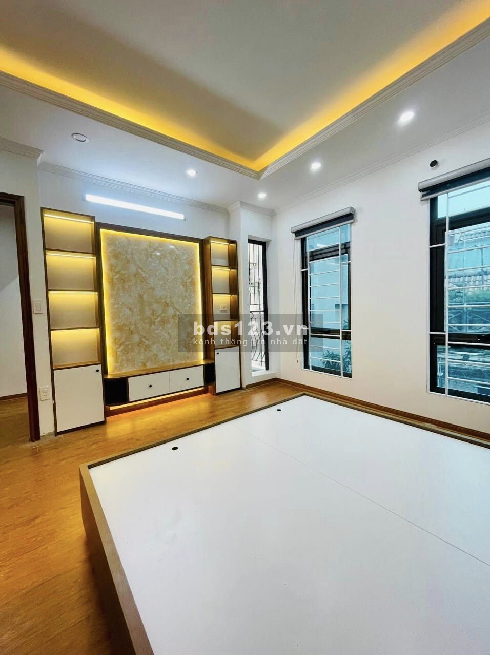 Bán nhà khu VIP ngã tư Sở - Nhà mới đẹp mặt tiền rộng - 2 thoáng trước sau - Khu hiếm nhà bán.