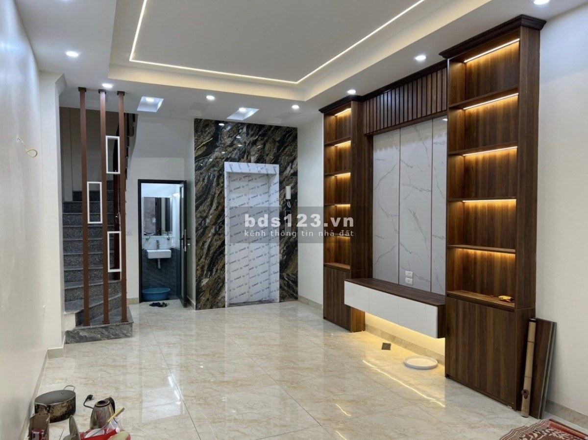 Bán nhà ngõ Ngô Quyền, HĐ đẹp long lanh, vài bước ra hồ Đầm Khê 33m2 6 tầng 3.75 tỷ