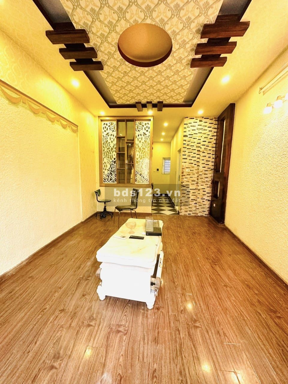 Nhà 4 tỷ Phố Lụa - Hà Đông mặt ngõ ô tô, kinh doanh, nở hậu cực đẹp 4 tầng 38m2