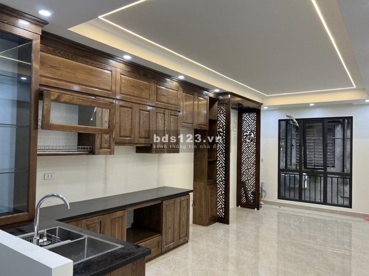 Bán nhà ngõ Ngô Quyền, HĐ đẹp long lanh, vài bước ra hồ Đầm Khê 33m2 6 tầng 3.75 tỷ