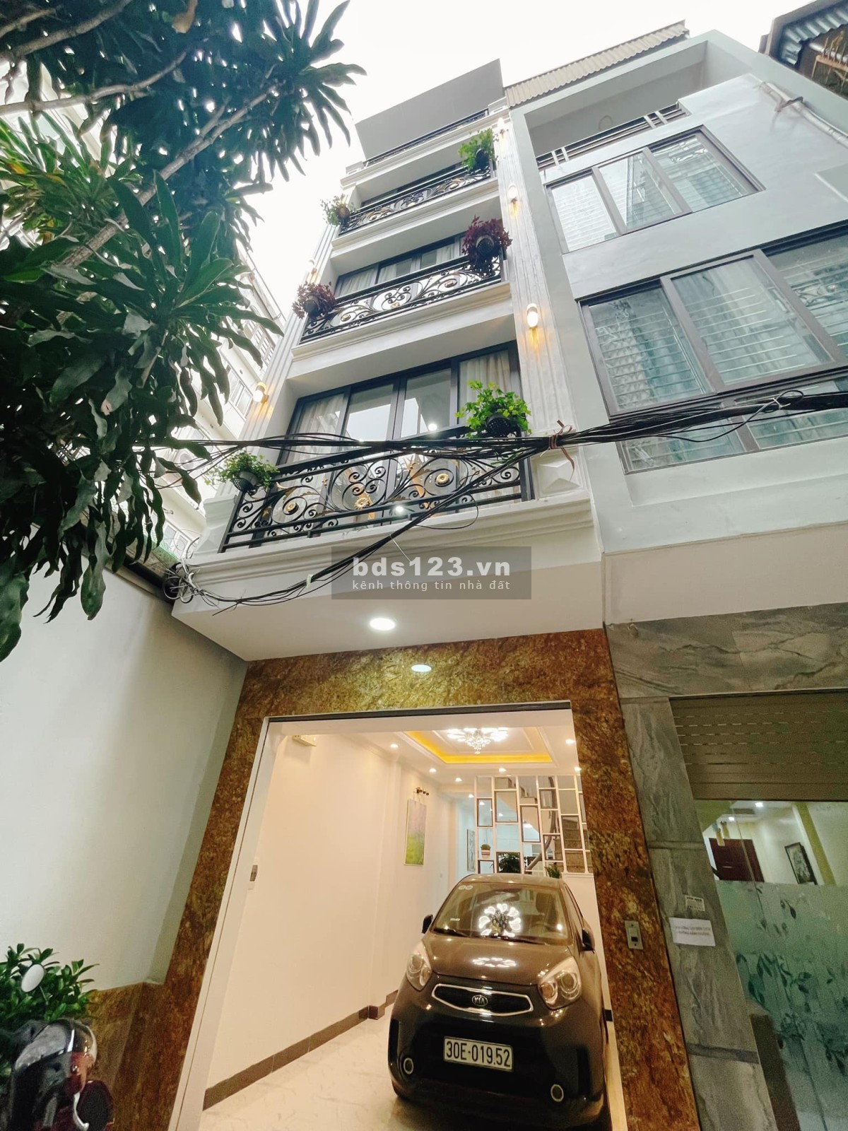 Bán nhà riêng khi VIP - Phân lô cán bộ, vỉa hẻ - Lô góc nở hậu - Full nội thất - Lung linh ở luôn