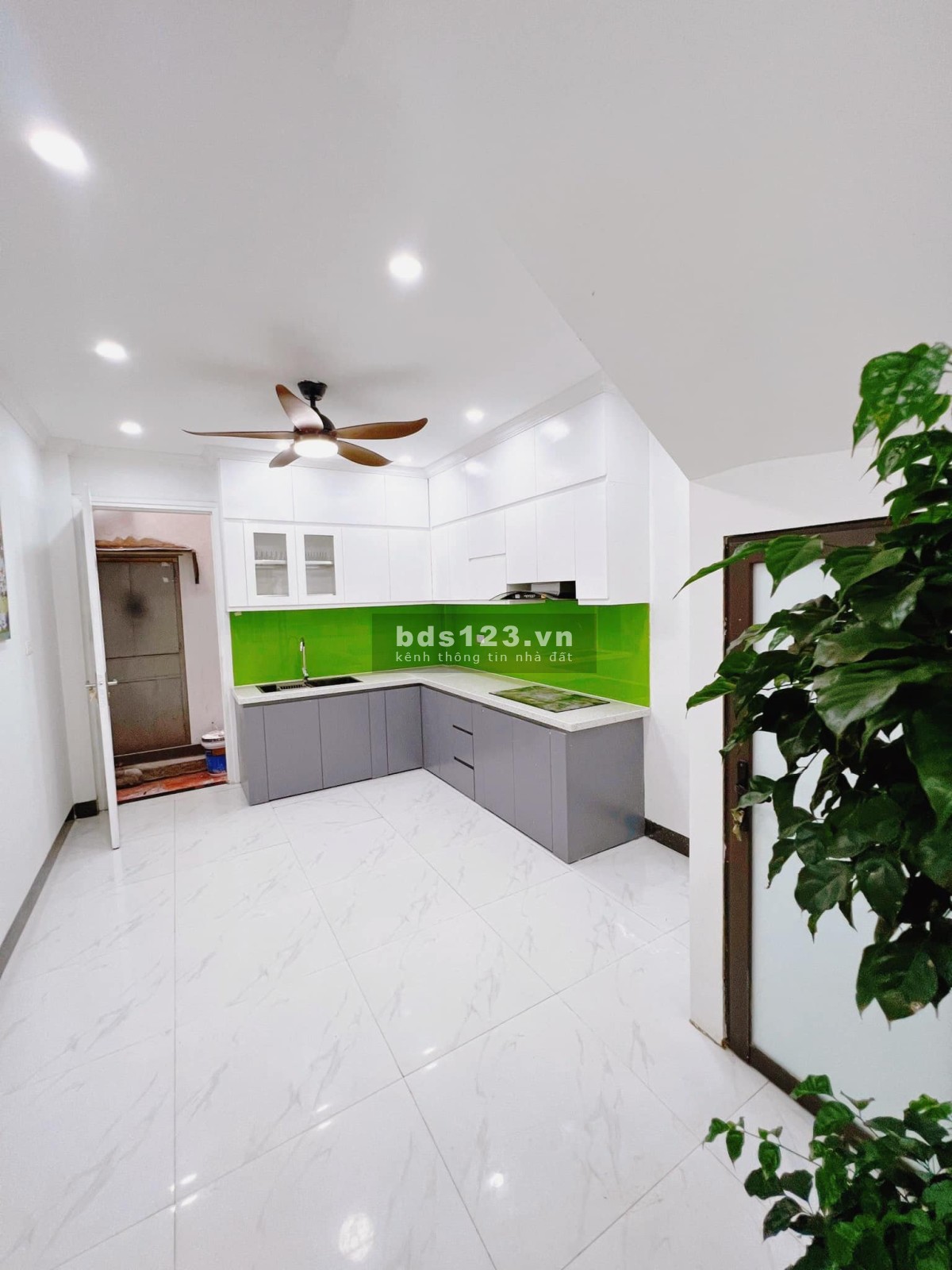 Bán nhà riêng khi VIP - Phân lô cán bộ, vỉa hẻ - Lô góc nở hậu - Full nội thất - Lung linh ở luôn