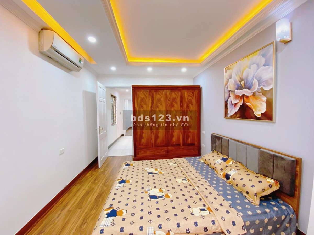 Bán nhà riêng khi VIP - Phân lô cán bộ, vỉa hẻ - Lô góc nở hậu - Full nội thất - Lung linh ở luôn