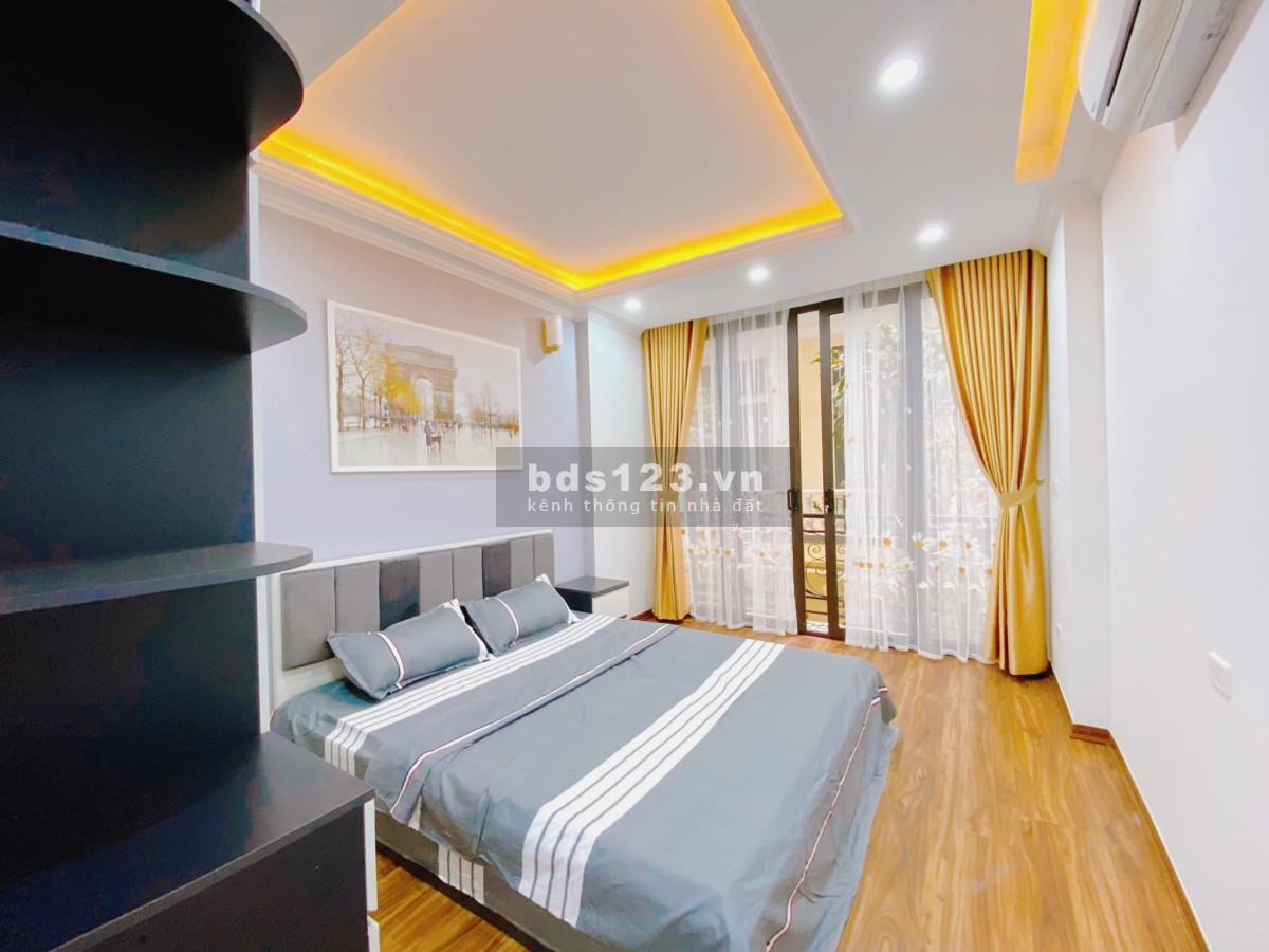 Bán nhà riêng khi VIP - Phân lô cán bộ, vỉa hẻ - Lô góc nở hậu - Full nội thất - Lung linh ở luôn