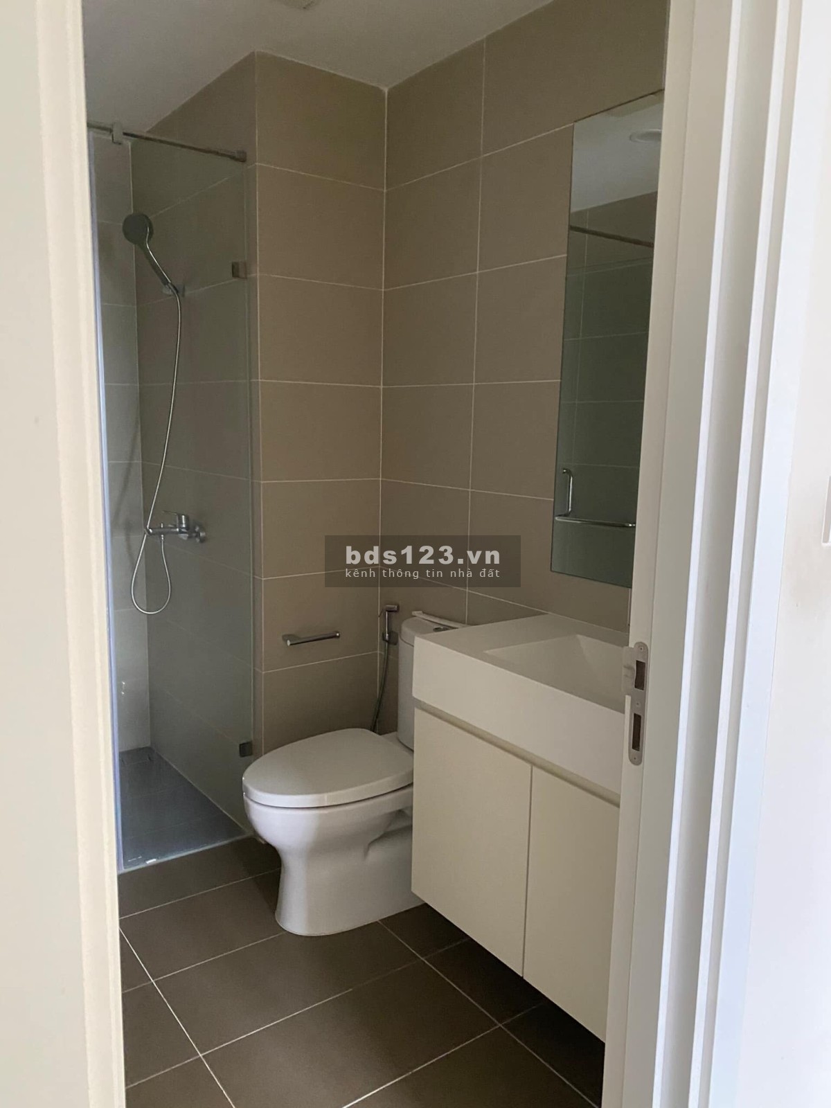 Bán chung cư gần Ngoại giao đoàn, Võ Chí Công 101 m2, 3 pn