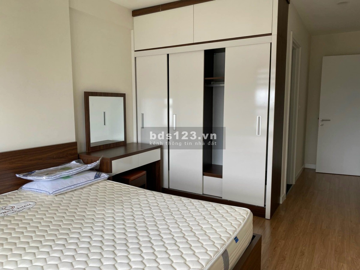 Bán chung cư gần Ngoại giao đoàn, Võ Chí Công 101 m2, 3 pn