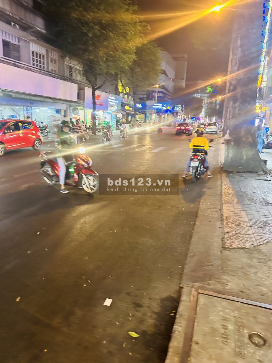 Cho thuê nhà mặt tiền Tôn Thất Tùng Q.1 làm vp công ty, spa,
