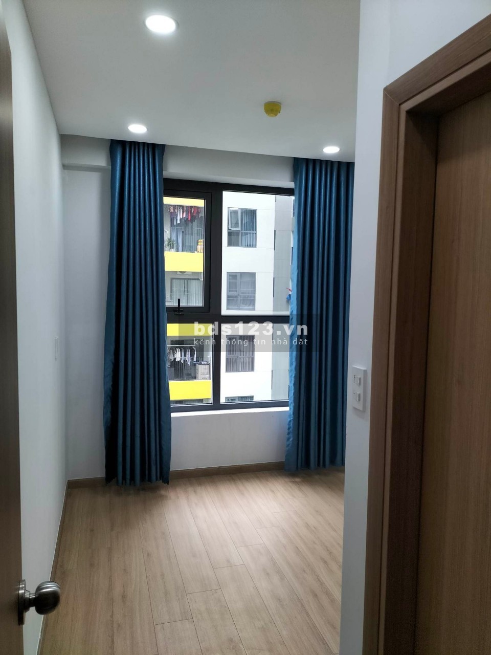Bán căn hộ Bcons greenview view hồ bơi giá cực rẻ 1,6 tỷ (bao sổ Hồng)