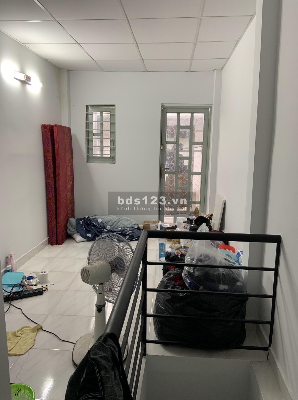 Bán nhà Tân Phú siêu rẻ giá chỉ 1 tỷ 650 triệu có 2 lầu, bao ở. Gọi cho mình 24/7: 0364463839