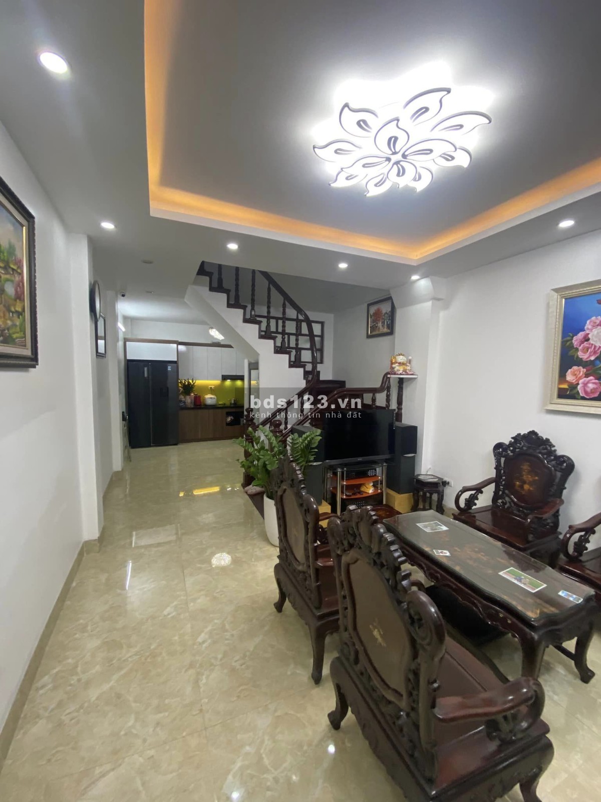 Bán nhà Hoàng Văn Thái, nhà rất đẹp, ngõ thẳng, DT 36m2 - 3.9 tỷ
