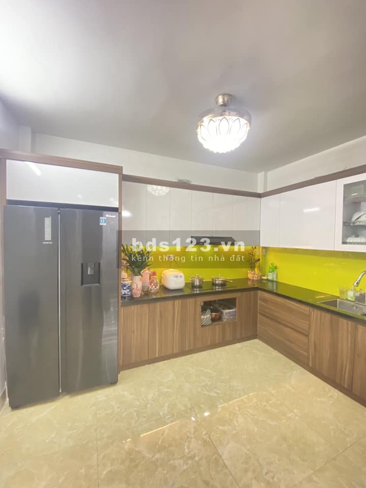 Bán nhà Hoàng Văn Thái, nhà rất đẹp, ngõ thẳng, DT 36m2 - 3.9 tỷ