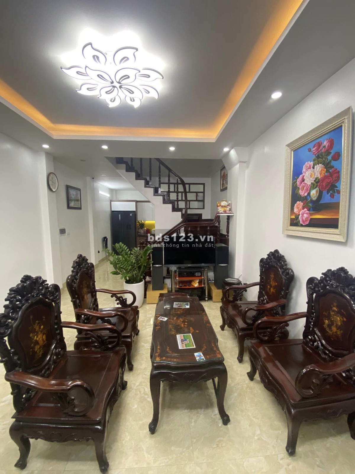 Bán nhà Hoàng Văn Thái, nhà rất đẹp, ngõ thẳng, DT 36m2 - 3.9 tỷ
