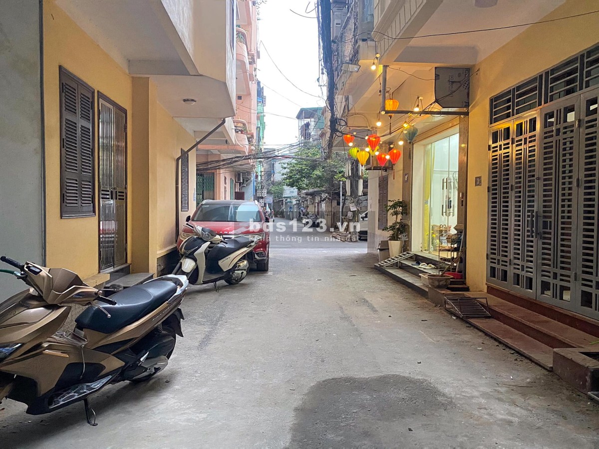 Bán nhà phân lô ô tô tránh, dừng đỗ ngày đêm - Ô chờ thang máy - Full nội thất - MT 3.8m